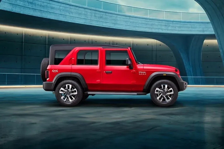 Mahindra Thar Roxx 2025